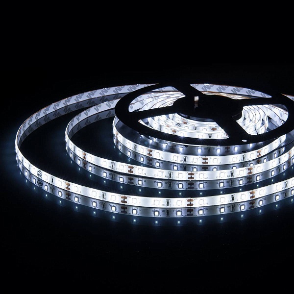 Лента LED 4,8 W/m 12V IP65 2835/60 6500K 8mm (5м) a040996 ELEKTROSTANDARD