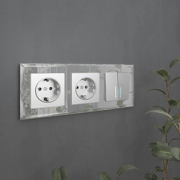 Рамка 3-пост, DIAMANT, стекло, зеркальный, W0031220, WERKEL