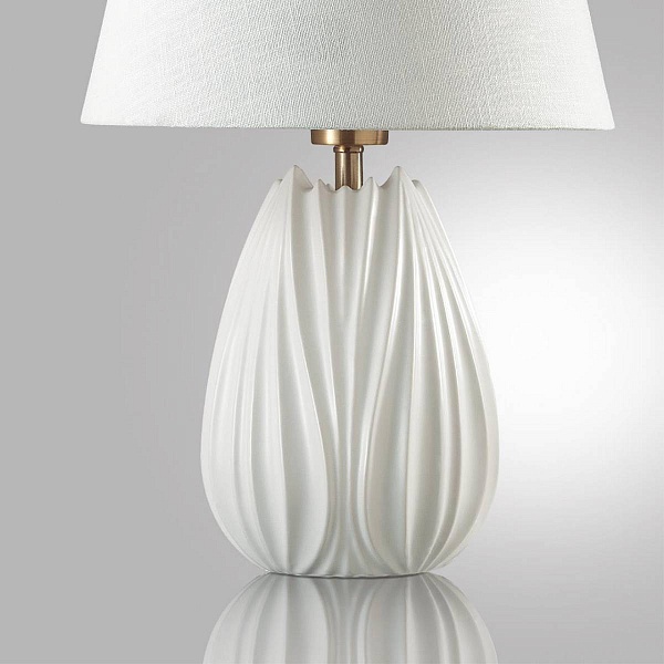 Настольная лампа LUMION SONA 8121/1T