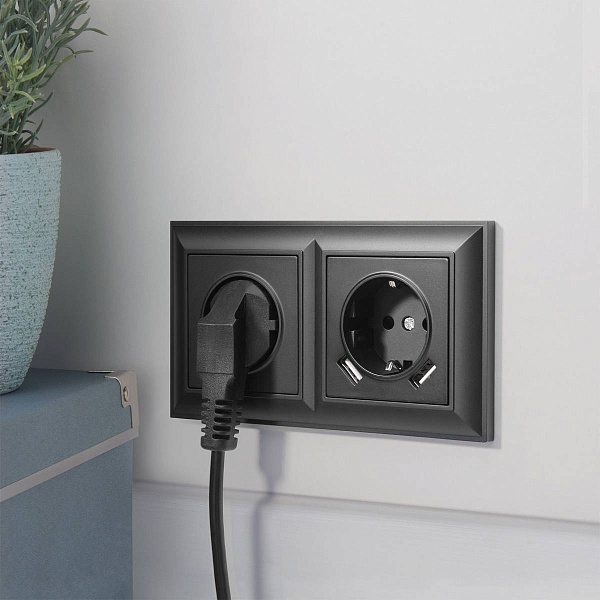 Розетка с з/к + 2xUSB, A + A, черный матовый, W1171508, WERKEL