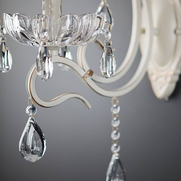 Бра EUROSVET 12205 БЕЛЫЙ 12205/1 белый Strotskis