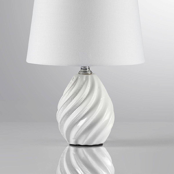 Настольная лампа LUMION MODERNI 8143/1T
