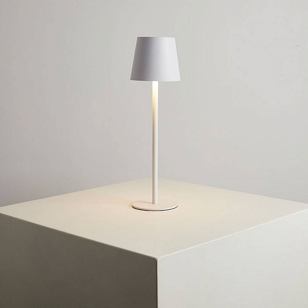 Настольная лампа ARTE LAMP FUYUE A1614LT-1WH
