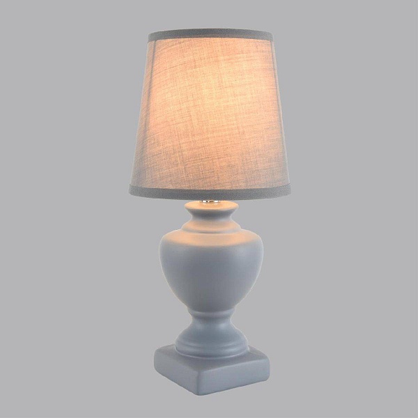 Настольная лампа LUMION CLASSI 8164/1T