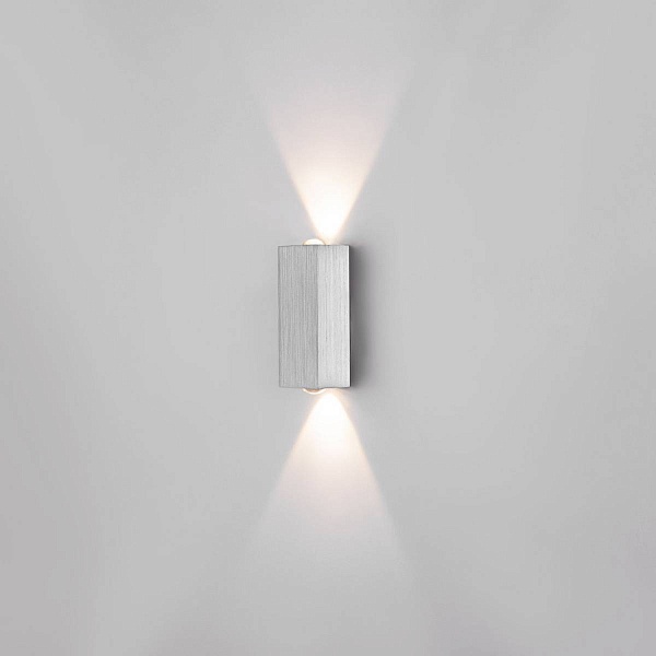 Бра ELEKTROSTANDARD PETITE 40110/LED серебро a056601