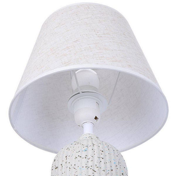 Настольная лампа LUMION FANNA 8217/1T
