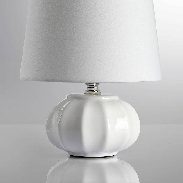Настольная лампа LUMION MODERNI 8145/1T