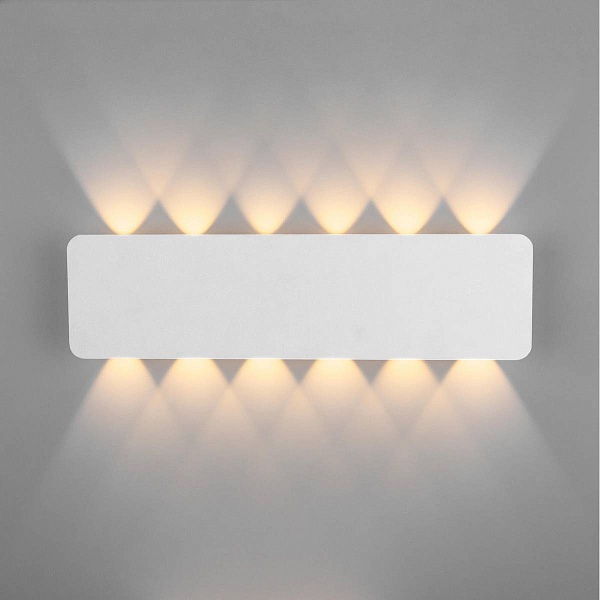 Бра ELEKTROSTANDARD ANGLE a055777