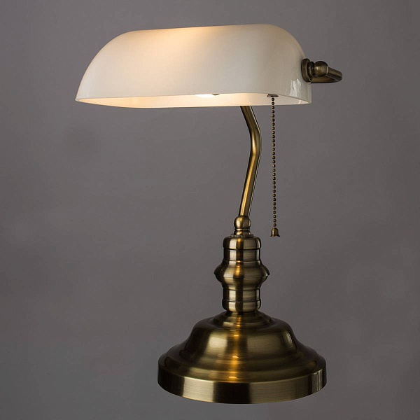 Настольная лампа ARTE LAMP Banker A2493LT-1AB